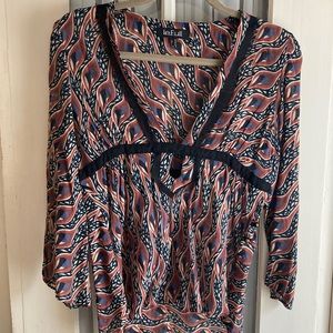 Le Full women boho top size 8 run small 4/6